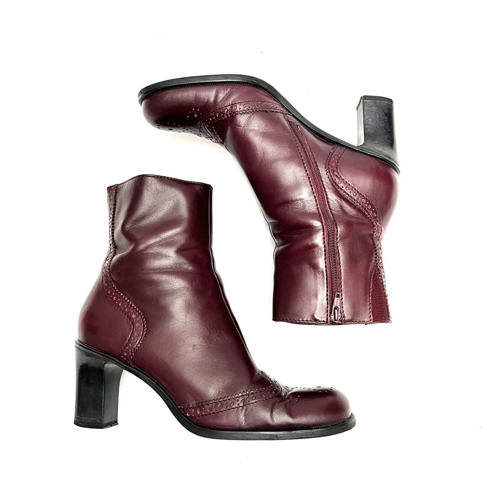 Vintage 1990s oxblood leather brogue wingtip zip up heeled ankle boots - Picture 7 of 9